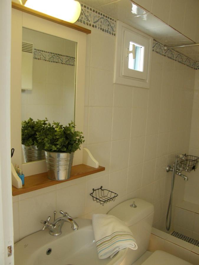 Chez Semiramis The Sun Touch House For 8 Persons 5'Min From The Beach Rámos Esterno foto